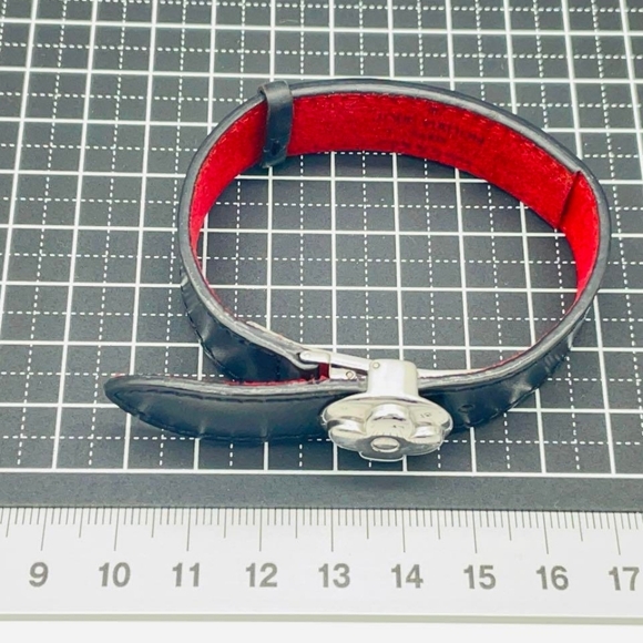 LOUIS VUITTON Adjustable Good Luck Monogram Flower Leather Bracelet EUC - Picture 5 of 8